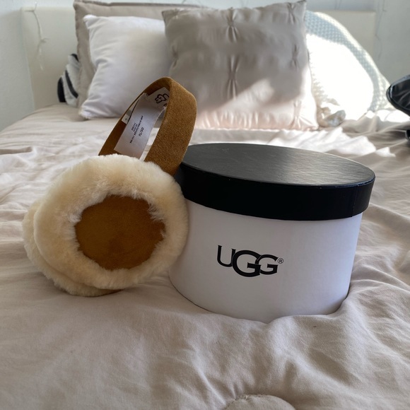 UGG Accessories - UGG earmuffs